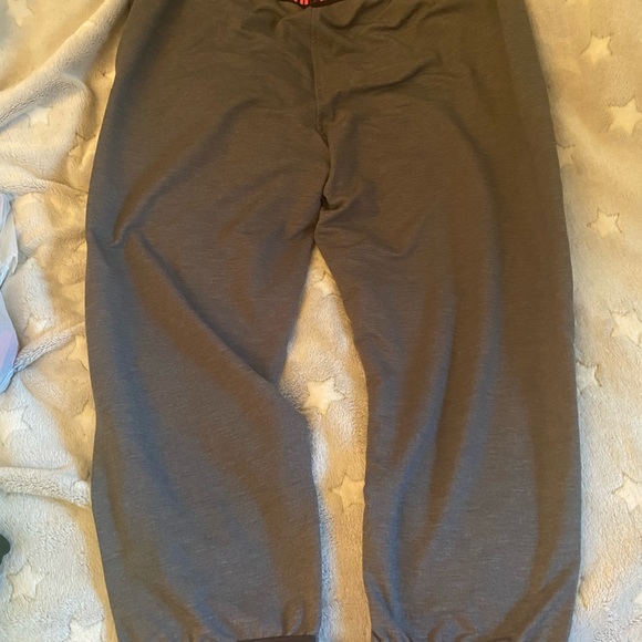 Under Armour loose xl gray jogger pants - Picture 2 of 3